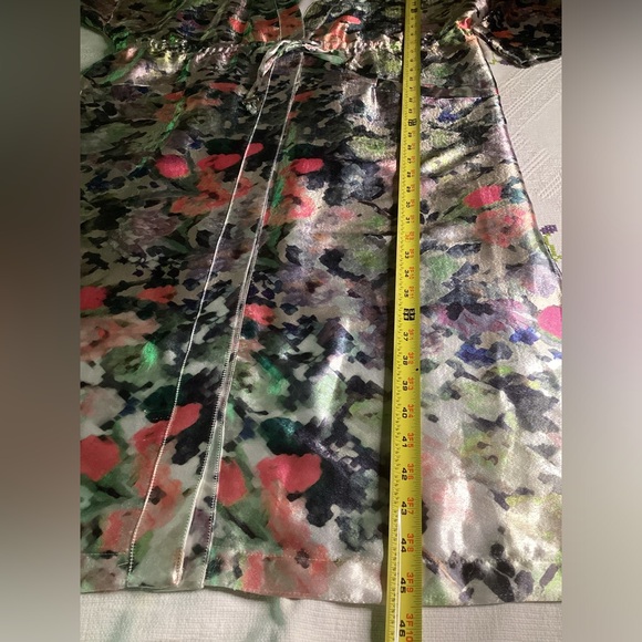 NEW YORK & Co. Colorful Abstract Print Skirt KIMONO - Picture 10 of 16